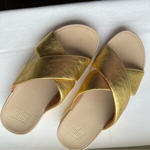 FitFlop - Gold metallic Wedge cross strap sandal
